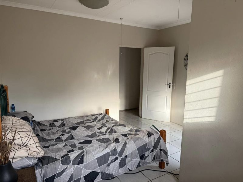 Beautiful house with flat located walking distance to Sasol Firm and Sasol College!! - Photo 8