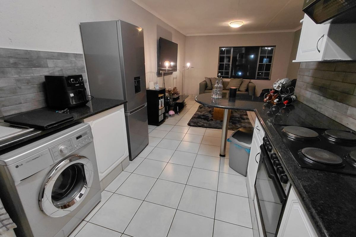 Exciting new listing in Kenleaf!! - Photo 3