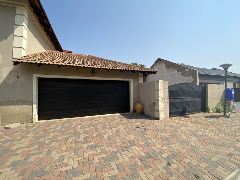 6 Bedroom House For Sale In Sonneveld - Photo 5