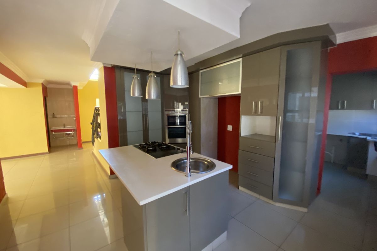 6 Bedroom House For Sale In Sonneveld - Photo 4