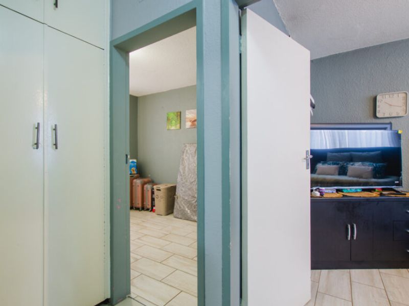 Modern 2-Bedroom Apartment for Sale in Heidelberg Central - Photo 9