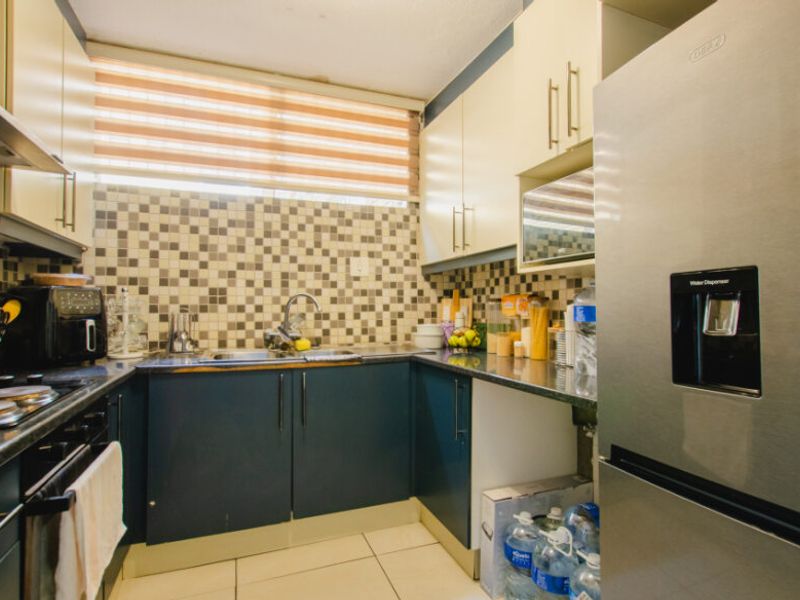 Modern 2-Bedroom Apartment for Sale in Heidelberg Central - Photo 6