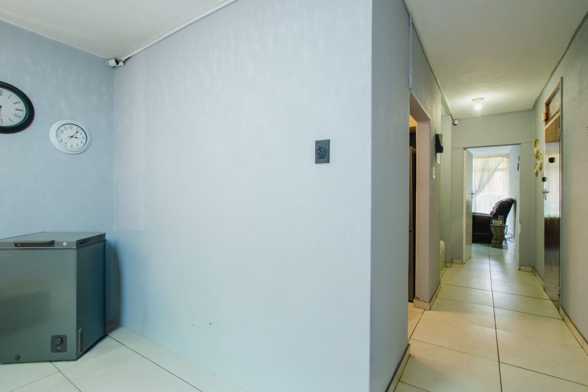 Modern 2-Bedroom Apartment for Sale in Heidelberg Central - Photo 4