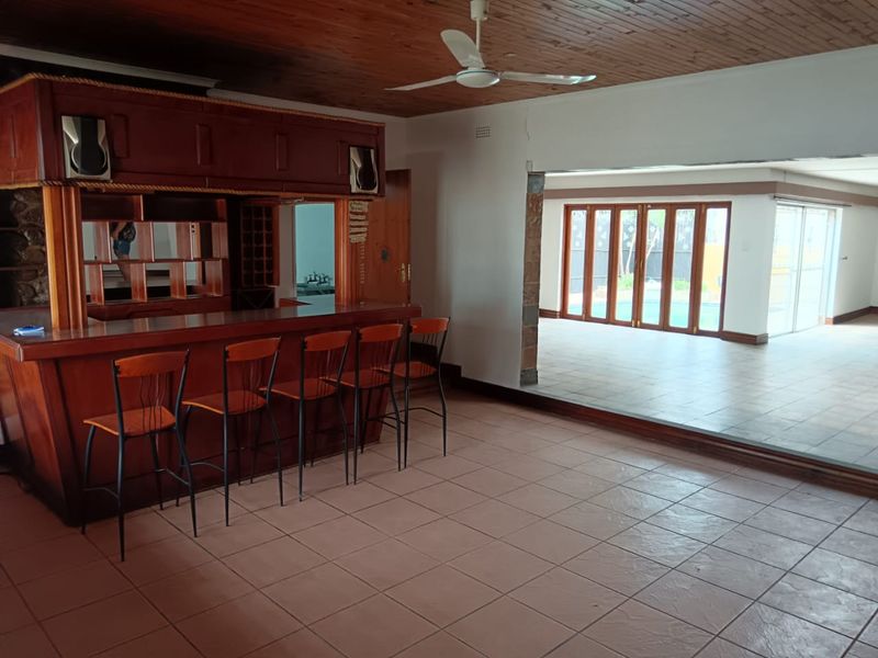 Spacious 4-Bedroom Home in Prime Location - Photo 10