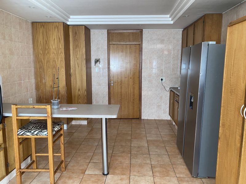 3 Bedroom House in Primrose - Photo 6