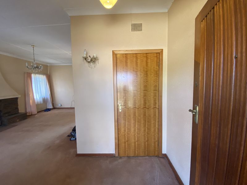 3 Bedroom House in Primrose - Photo 8