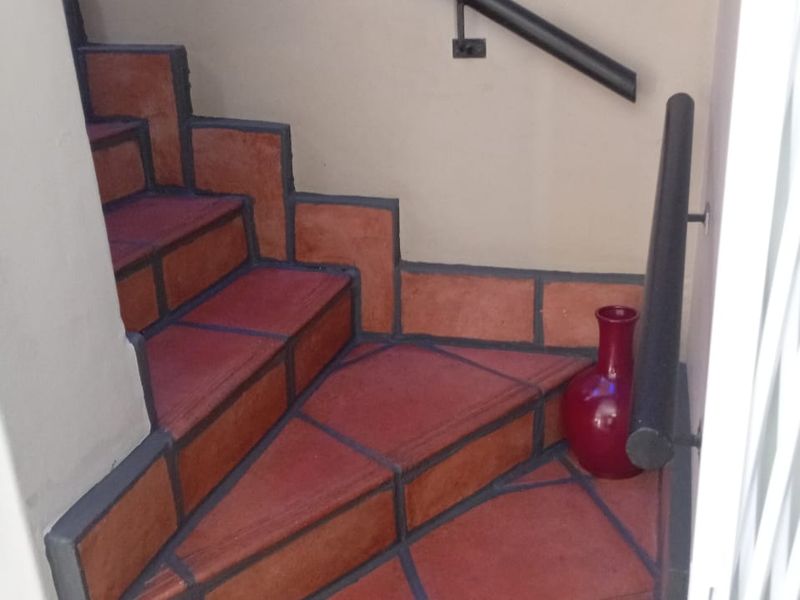 2-Bedroom Duplex with Open-Plan Design - Photo 7