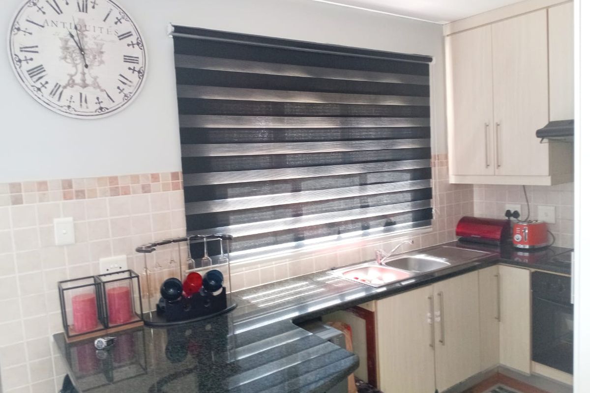 2-Bedroom Duplex with Open-Plan Design - Photo 3