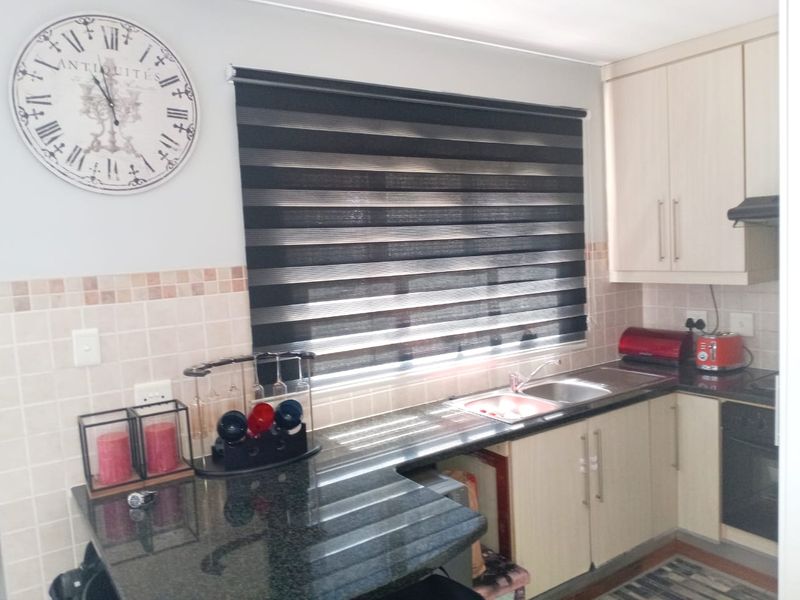 2-Bedroom Duplex with Open-Plan Design - Photo 3