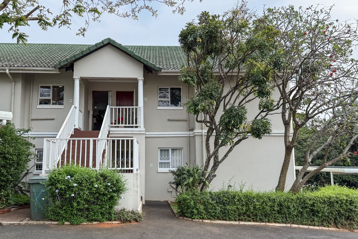 New Sole Mandate located in the secure Kingston Estate on Simbithi Drive, Ballito. - Photo 3