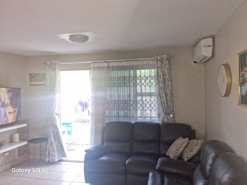 Safe and Secure Complex - Photo 2