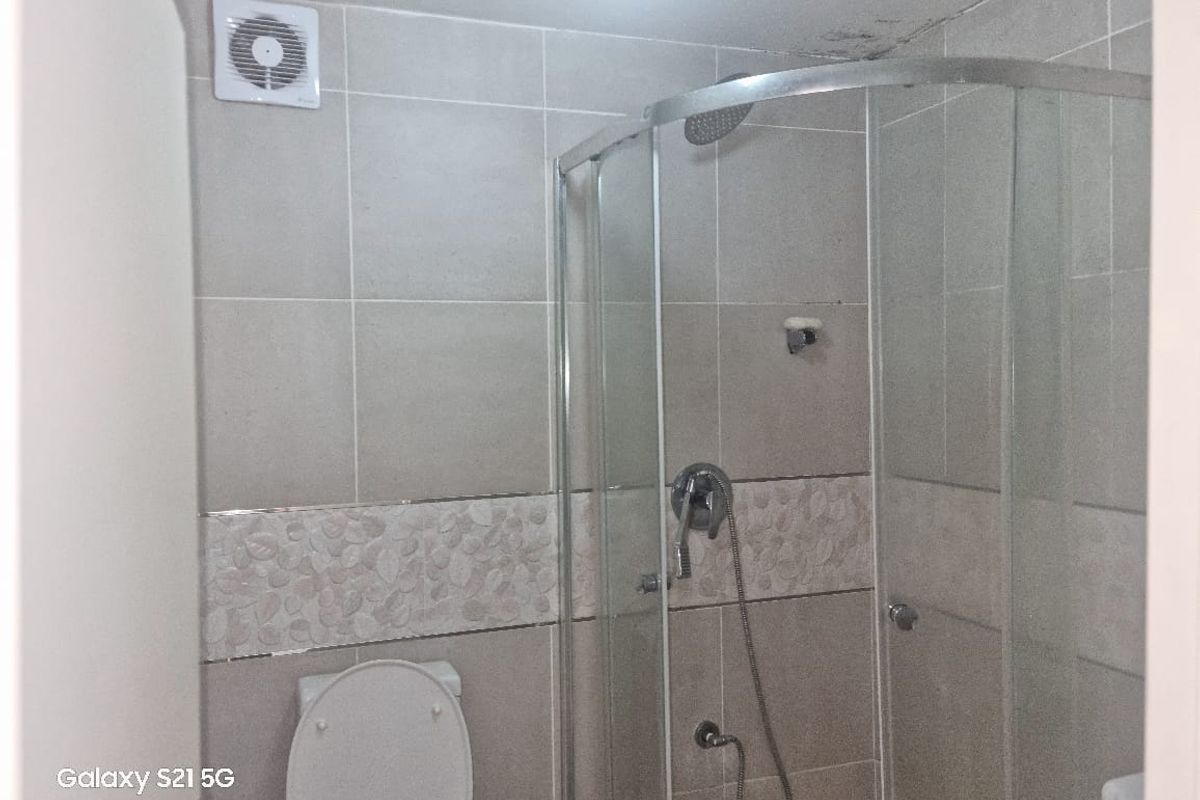 Safe and Secure Complex - Photo 4