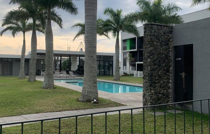 Ground Floor 2-Bedroom Apartment in the Heart of Ballito