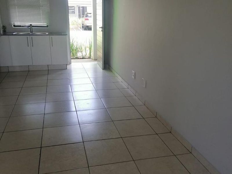 Ground Floor 2-Bedroom Apartment in the Heart of Ballito - Photo 9