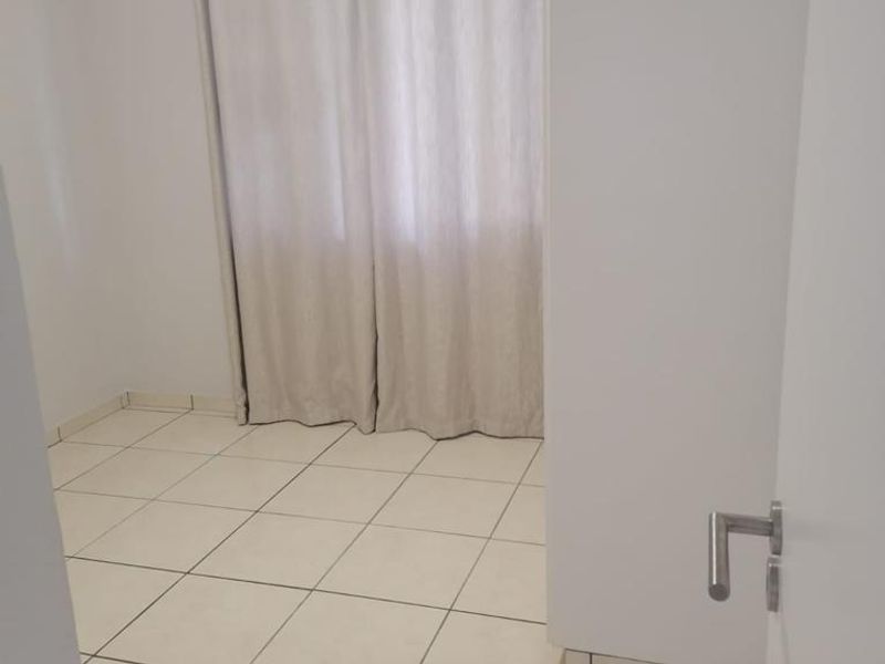 Ground Floor 2-Bedroom Apartment in the Heart of Ballito - Photo 6