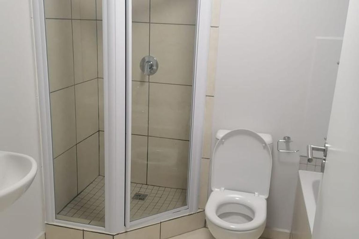 Ground Floor 2-Bedroom Apartment in the Heart of Ballito - Photo 4