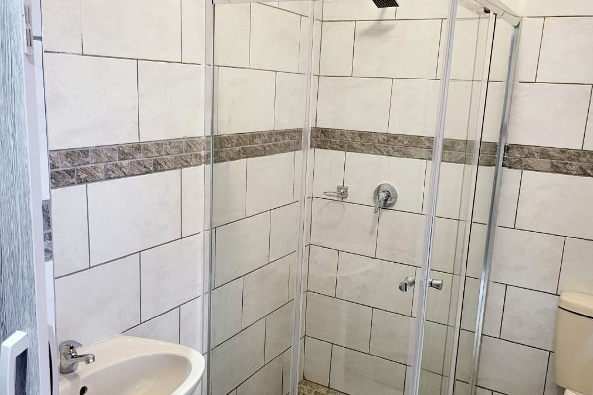 Garden Cottage Rental Monthly In Ulundi - Photo 2