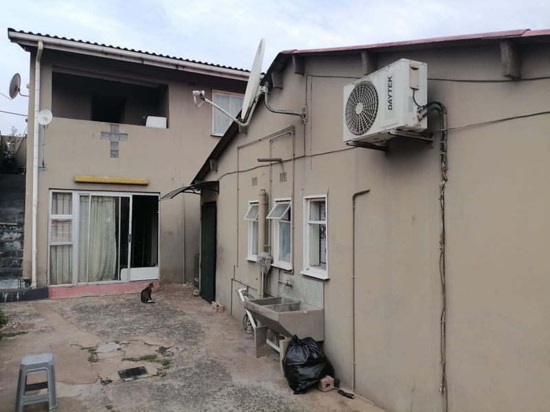 10 Minutes from Gateway - Photo 2