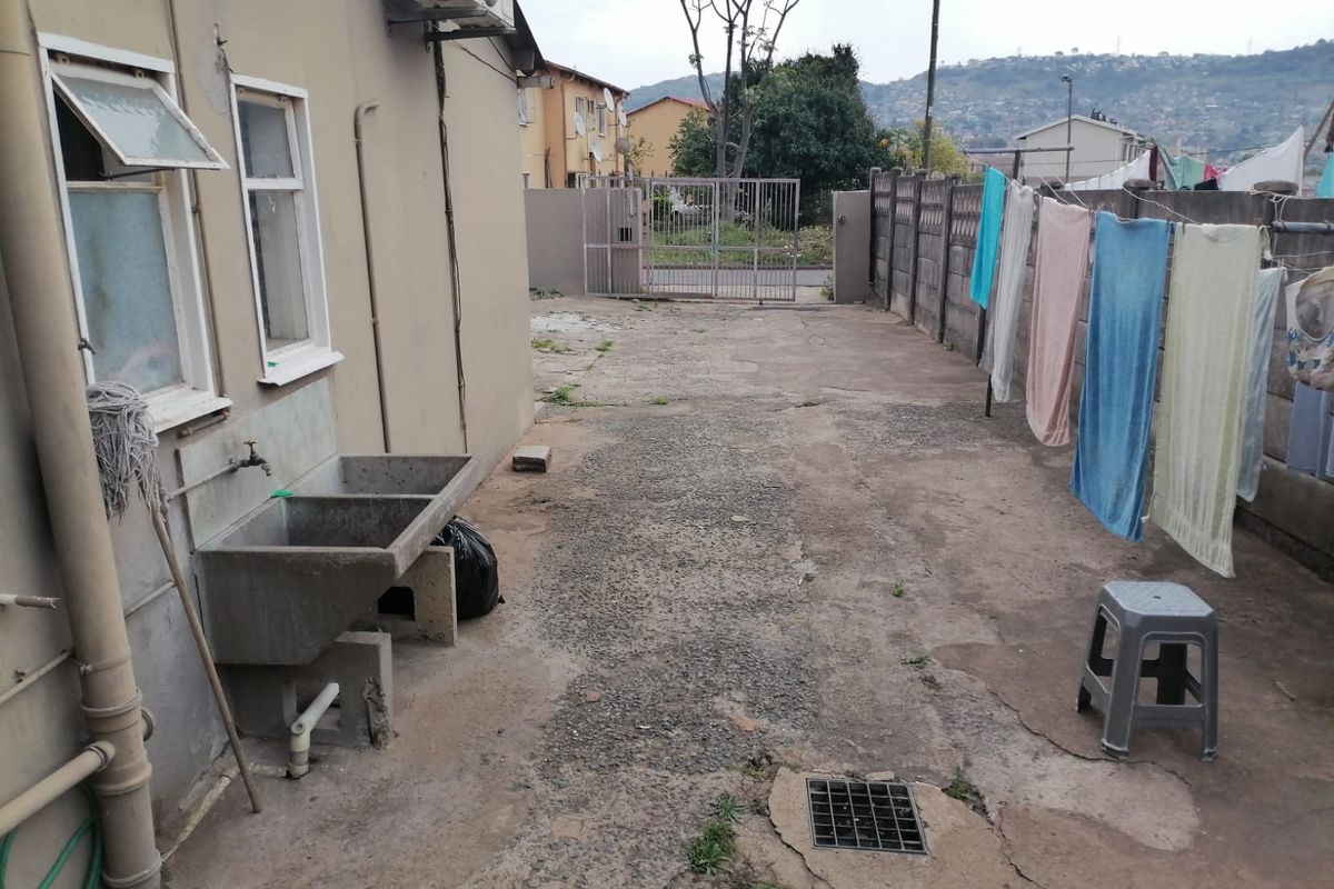 10 Minutes from Gateway - Photo 3