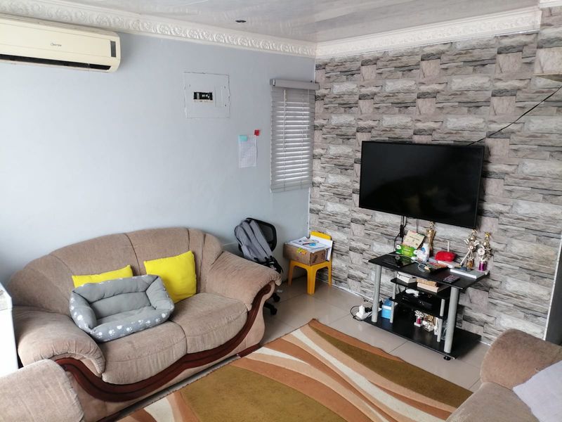 10 Minutes from Gateway - Photo 8