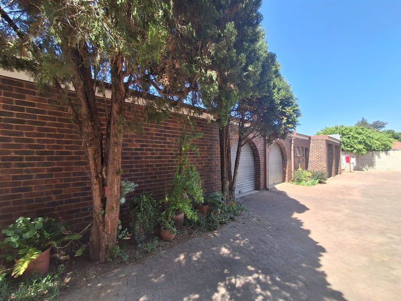 2 Bedroom apartment at an Immaculate and well kept complex  in Three Rivers - Photo 6