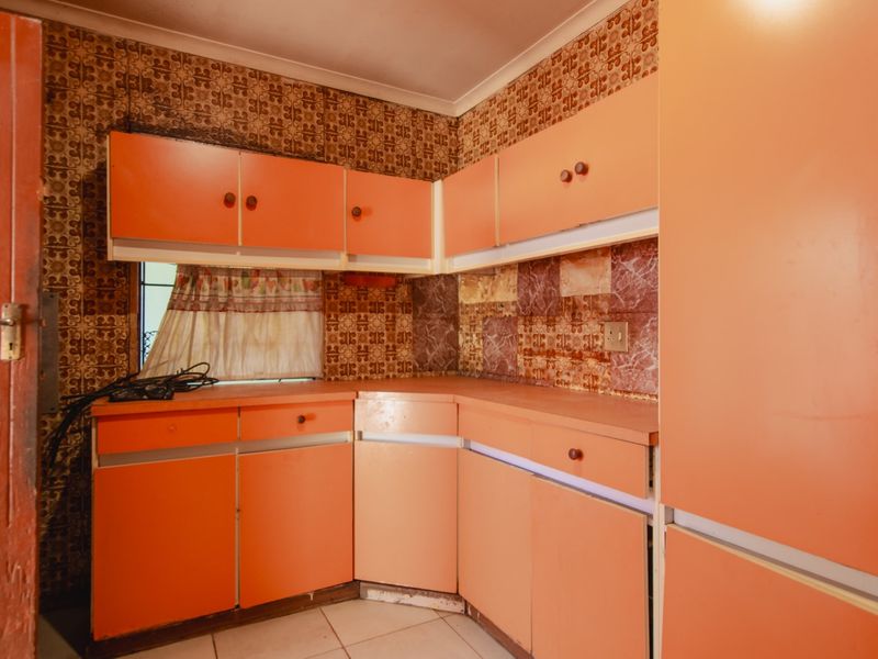 Charming Fixer Upper with Great Potential in Visagiepark, Nigel - Photo 10