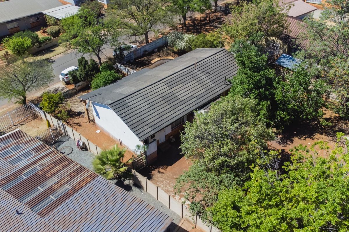 Charming Fixer Upper with Great Potential in Visagiepark, Nigel - Photo 3