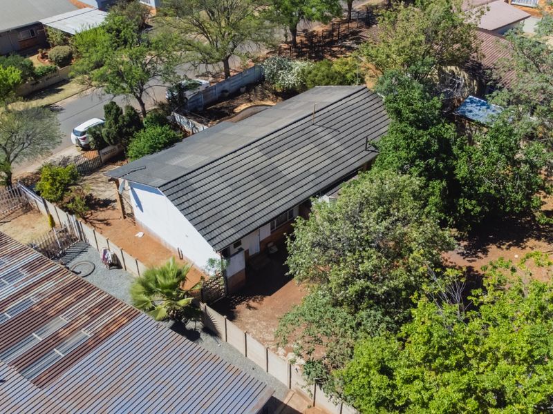 Charming Fixer Upper with Great Potential in Visagiepark, Nigel - Photo 3