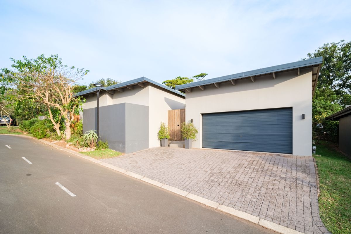 Elegant, Modern and spacious home in Ballito - Photo 4