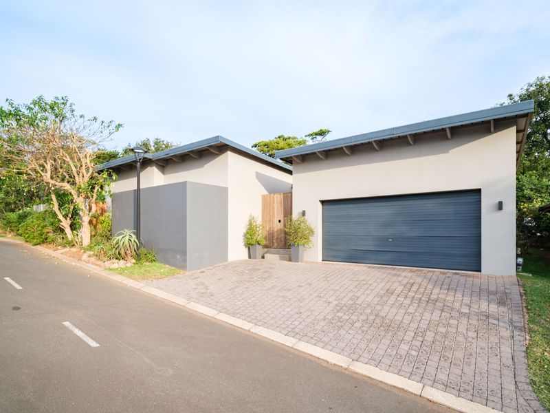 Elegant, Modern and spacious home in Ballito - Photo 4