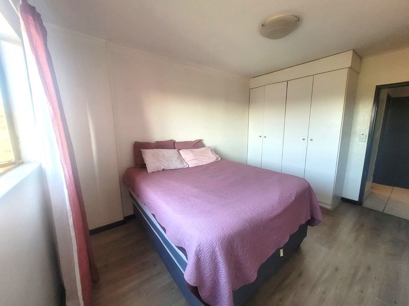 2 Bedroom Apartment in Zwartkop No Loadshedding and Priced to Sell - Photo 9