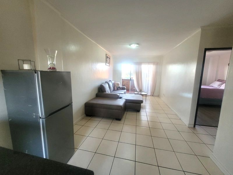 2 Bedroom Apartment in Zwartkop No Loadshedding and Priced to Sell - Photo 7