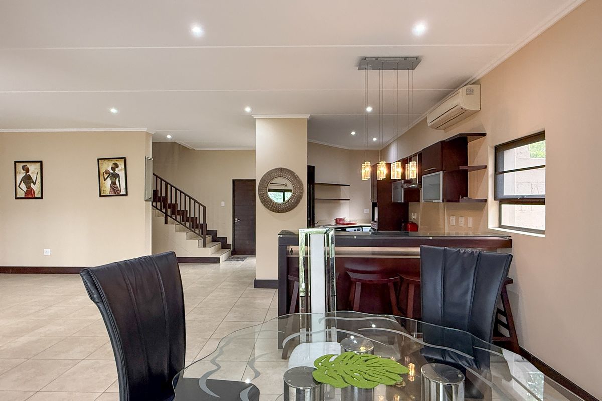 4 Bedroom Towhouse Zimbal - Photo 5