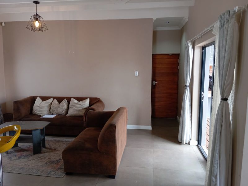 Neat 3-Bedroom Family Home – Open to Offers - Photo 10