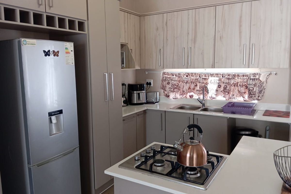 Neat 3-Bedroom Family Home – Open to Offers - Photo 4