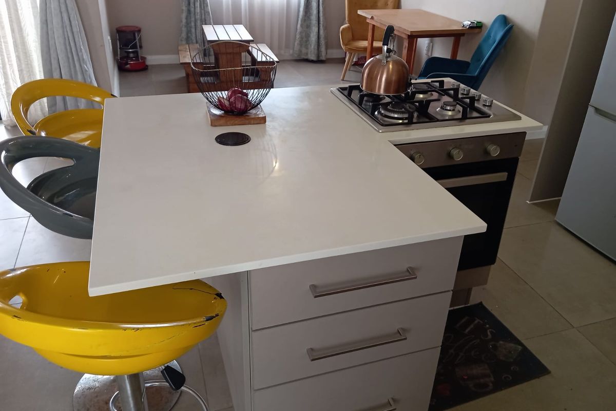 Neat 3-Bedroom Family Home – Open to Offers - Photo 3