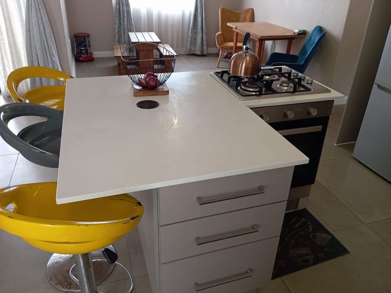 Neat 3-Bedroom Family Home – Open to Offers - Photo 3