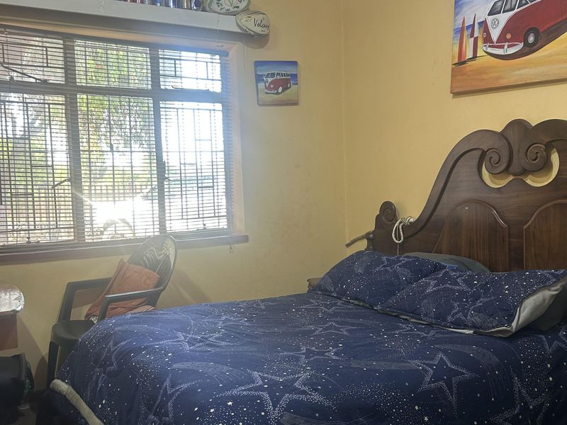 3 - Bedroom Family Home with flat and extra storage - Photo 7