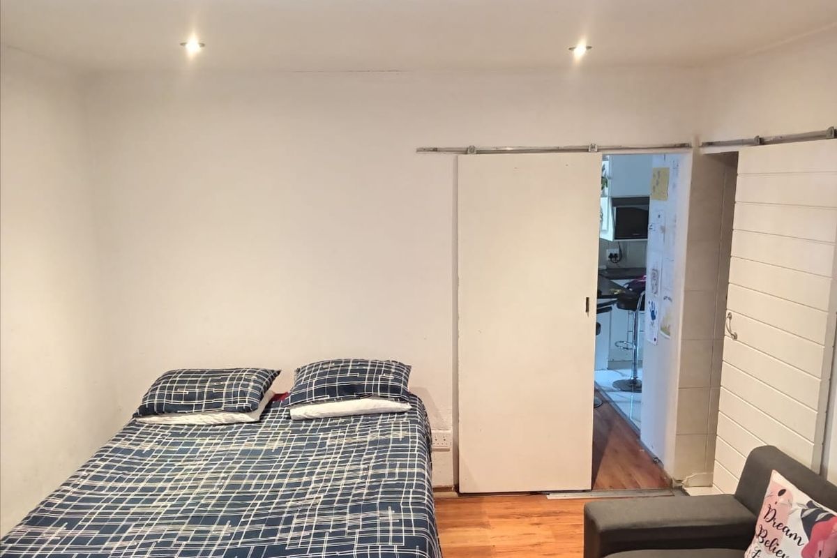 Neat 1-Bedroom Apartment with Private Entrance - Photo 5