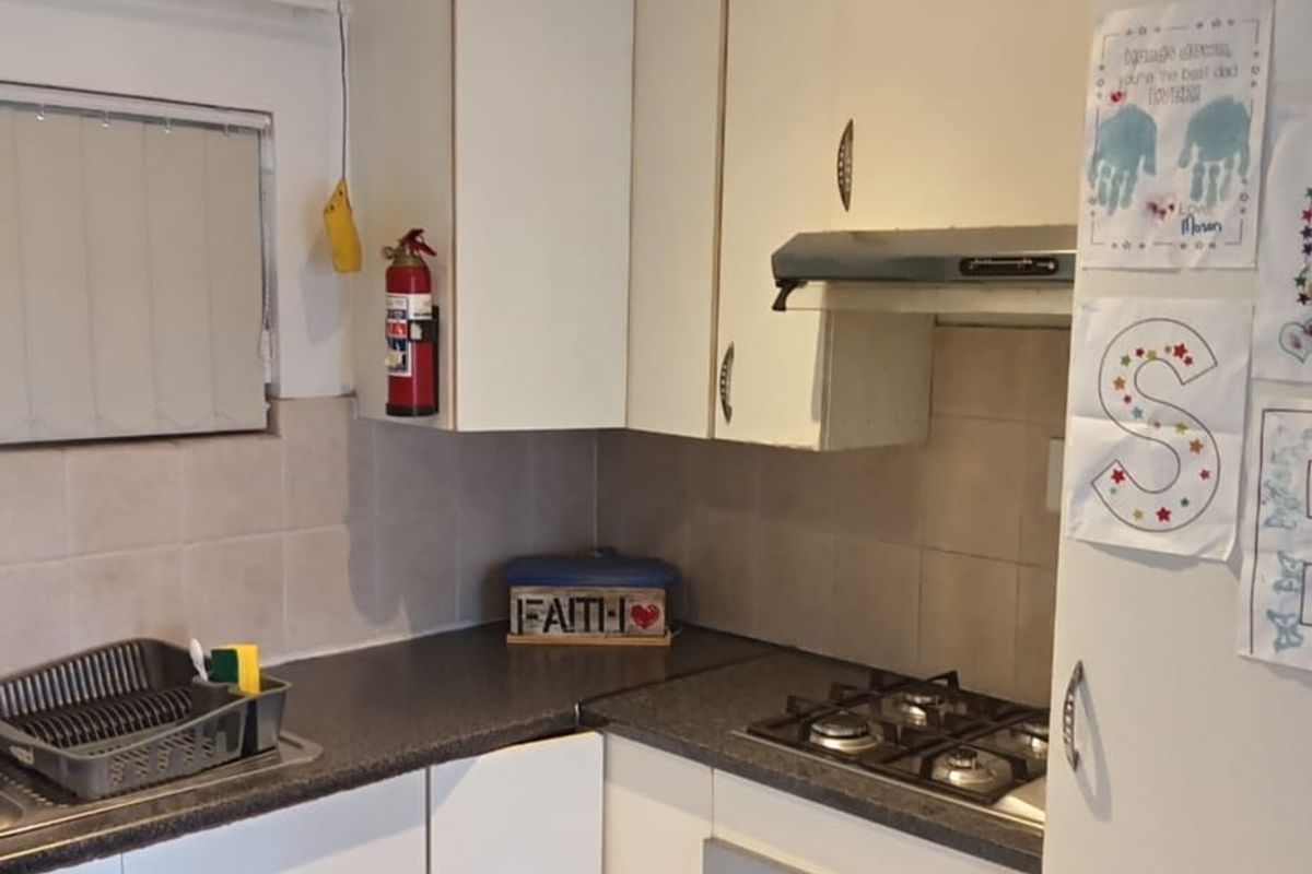 Neat 1-Bedroom Apartment with Private Entrance - Photo 3