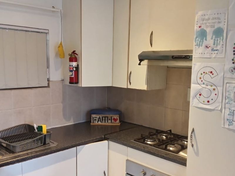 Neat 1-Bedroom Apartment with Private Entrance - Photo 3