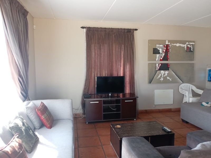 Welcome to This Spacious 3 Bedroom-3 Bathroom Furnished Duplex - Photo 3