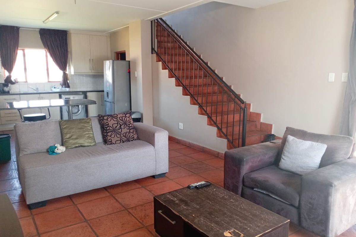 Welcome to This Spacious 3 Bedroom-3 Bathroom Furnished Duplex - Photo 4