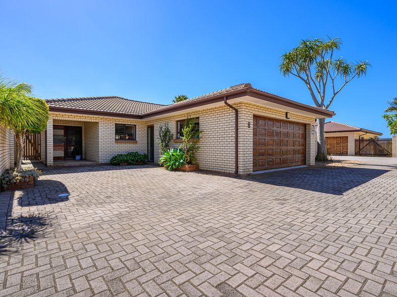 The Heart of the Complex - A Home That Has It All - Photo 3