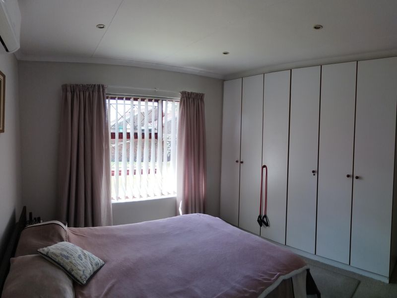 Your Perfect Corner of Comfort Awaits in Strelitzia Park! - Photo 7