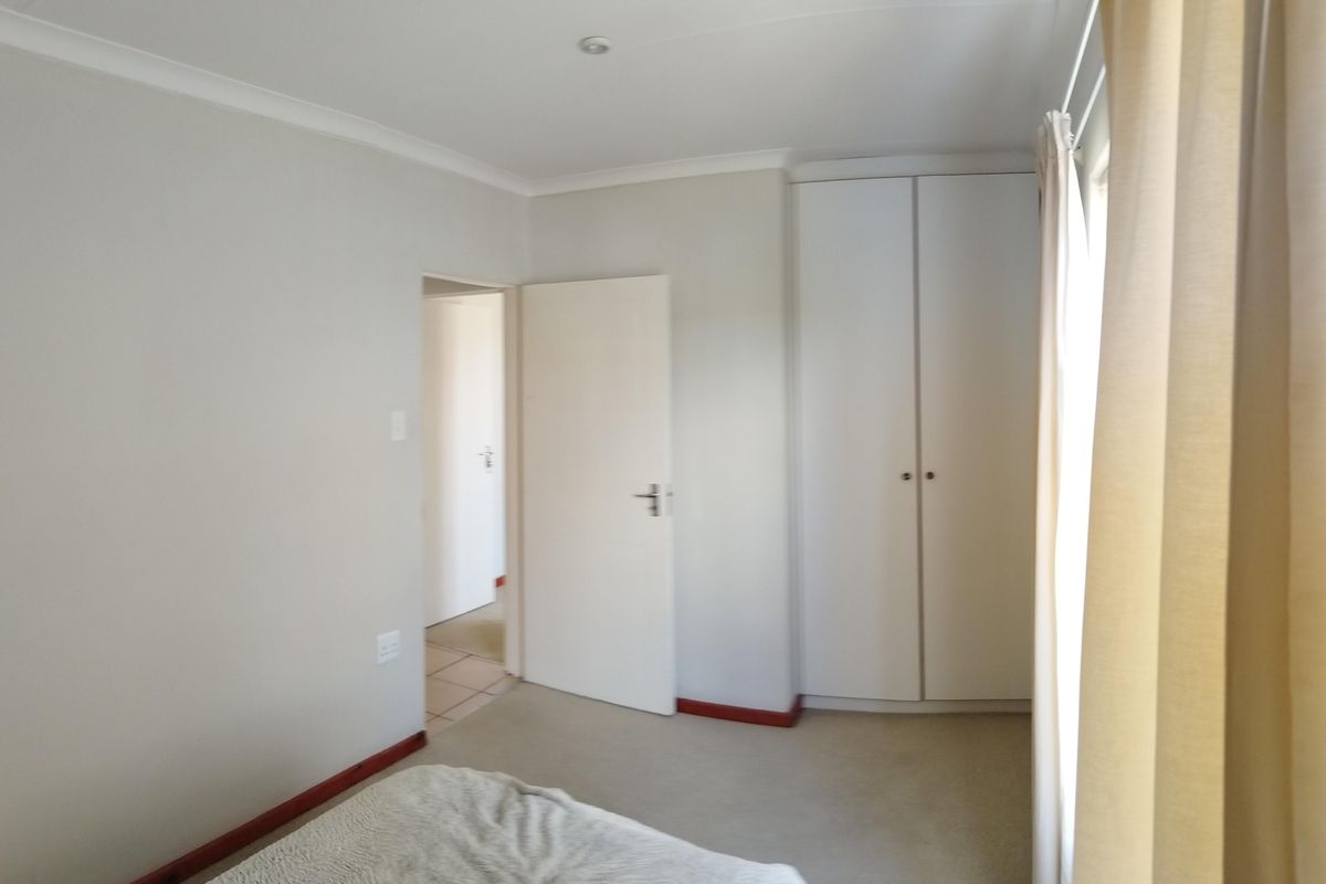 Your Perfect Corner of Comfort Awaits in Strelitzia Park! - Photo 4