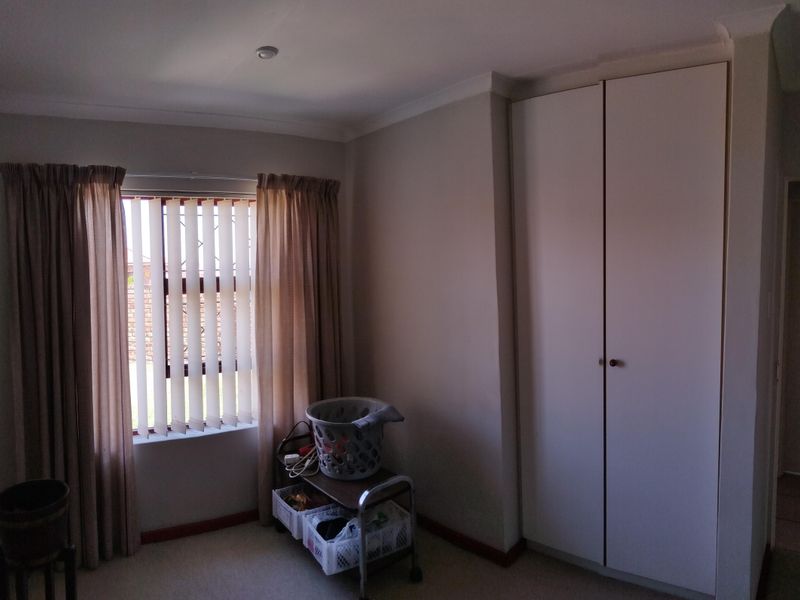 Your Perfect Corner of Comfort Awaits in Strelitzia Park! - Photo 5