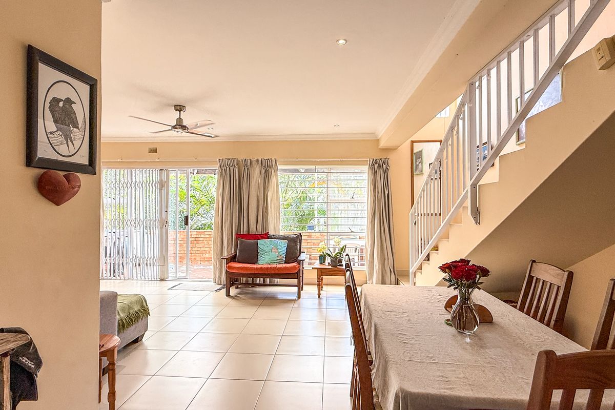 Spacious 4-Bedroom Duplex in Prime Location in Shakas Rock - Photo 5