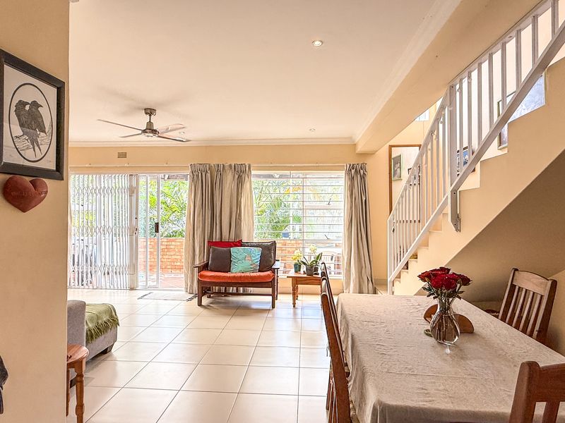 Spacious 4-Bedroom Duplex in Prime Location in Shakas Rock - Photo 5