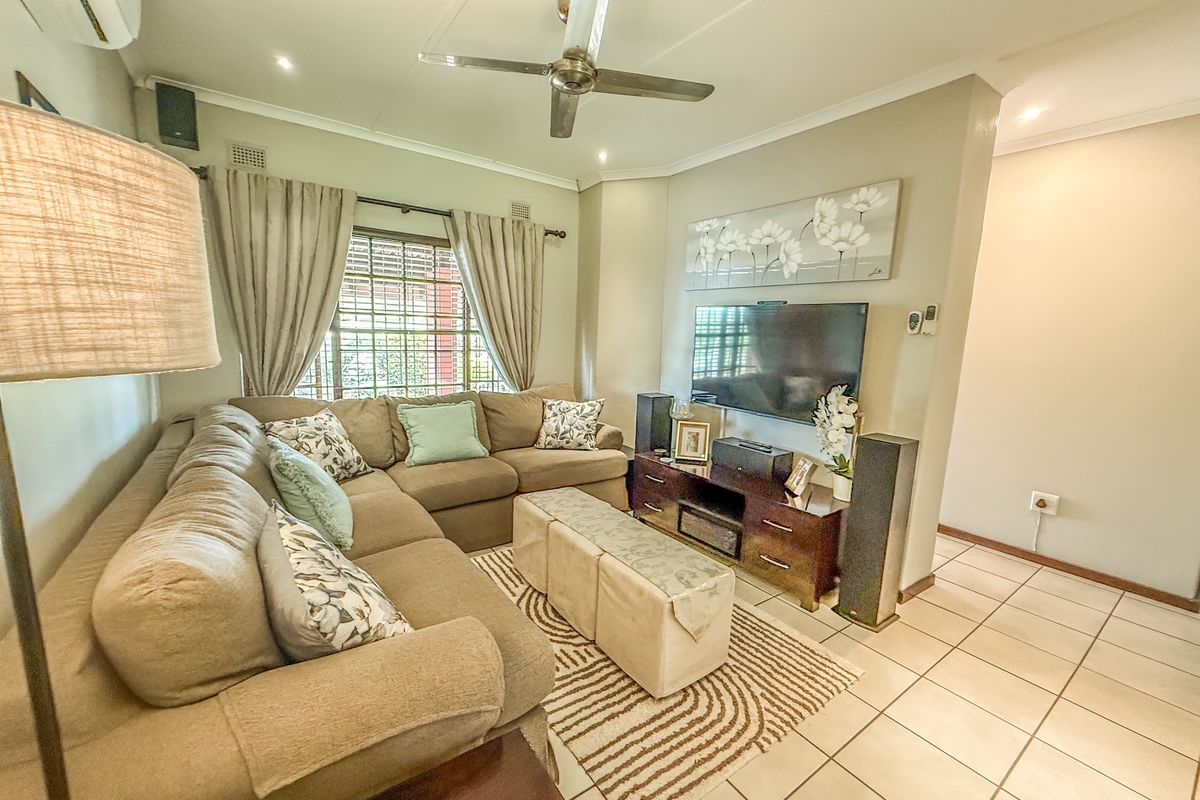 House Pending Sale In Empangeni - Photo 5
